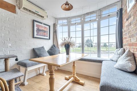 3 bedroom apartment for sale, Upper Hale Road, Farnham, Surrey, GU9