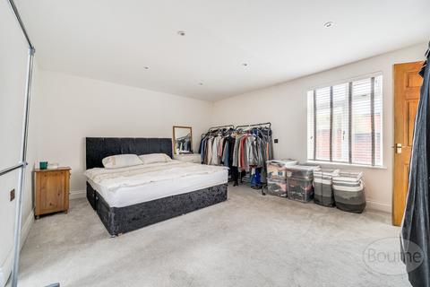 3 bedroom apartment for sale, Upper Hale Road, Farnham, Surrey, GU9