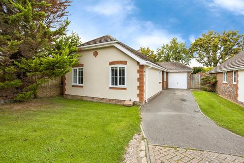 undefined, Treadcroft Drive, HORSHAM
