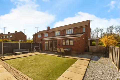 Churchill Avenue, Aylesbury