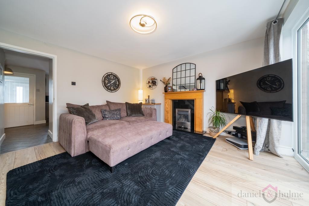 35 Coopers Close-39