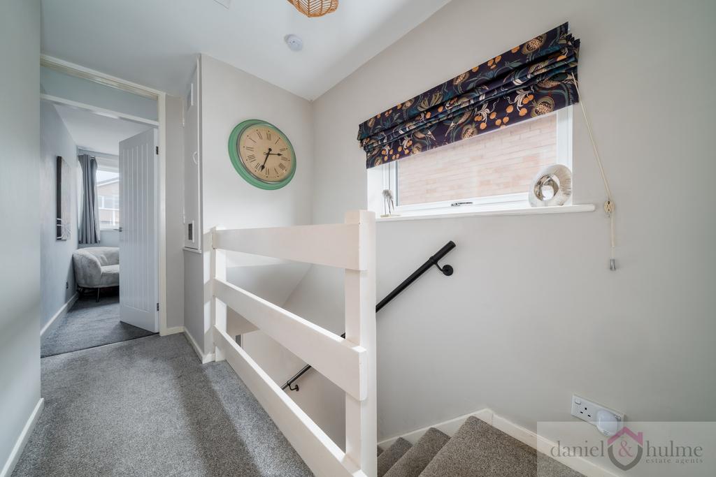 35 Coopers Close-36