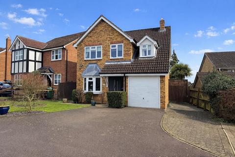 Macintosh Close, West Cheshunt