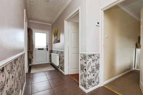 2 bedroom bungalow for sale, Swanton Drive, Dereham