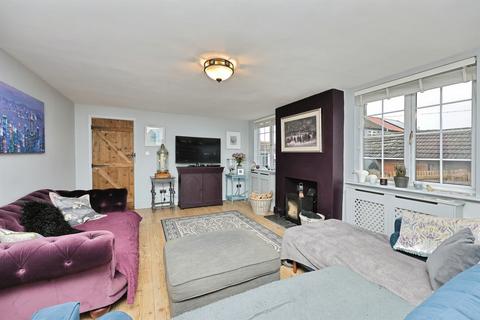 3 bedroom character property for sale, Narborough Road, Pentney