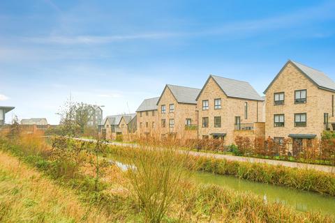 undefined, Chaddington Strand, SWINDON