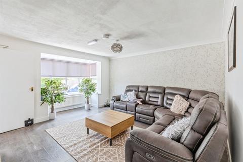 5 bedroom detached house for sale, Harwood Drive, Kettering