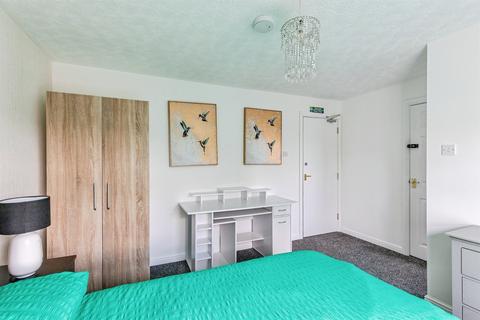 5 bedroom detached house for sale, Harwood Drive, Kettering