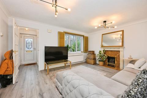3 bedroom detached house for sale, Mortimer Gate, Cheshunt, Waltham Cross