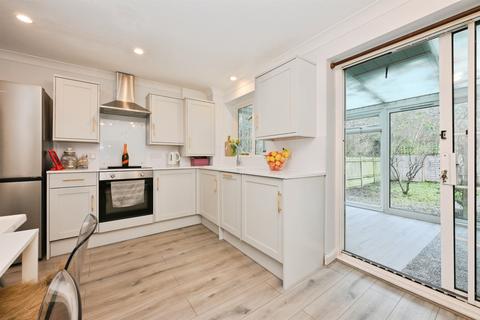 3 bedroom detached house for sale, Mortimer Gate, Cheshunt, Waltham Cross