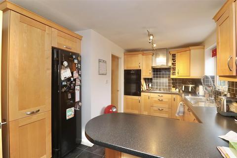 4 bedroom detached house for sale, Nicholson Court, Pocklington, York