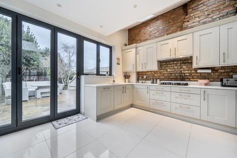 4 bedroom terraced house for sale, Gordon Hill, ENFIELD