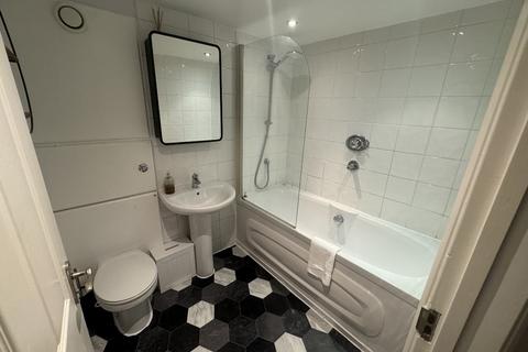 1 bedroom flat for sale, Christchurch Road, BOURNEMOUTH