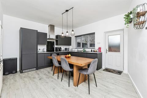 3 bedroom end of terrace house for sale, York Street, Hemsworth, Pontefract