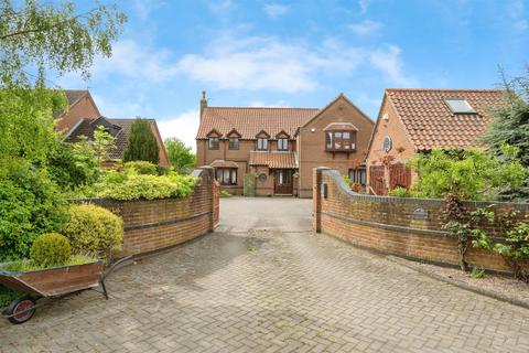 5 bedroom detached house for sale, Thornycroft, Thorpe In Balne, Doncaster