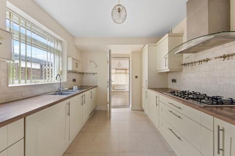 2 bedroom semi-detached bungalow for sale, Thorn Road, Paddington, WA1