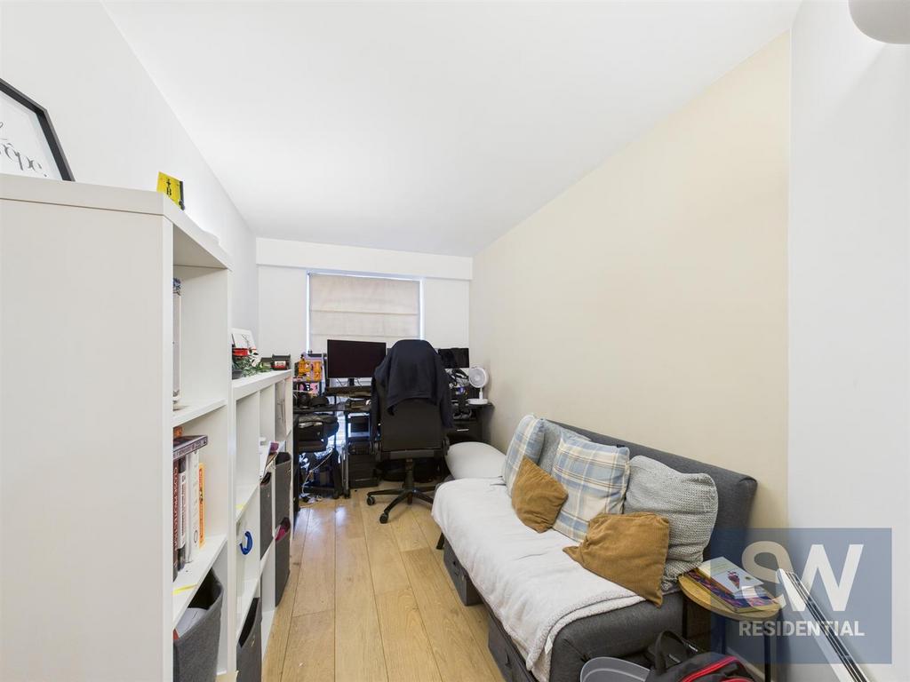 CAM01395 G0-PR0262-STILL004.jpg