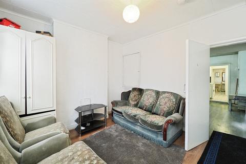 2 bedroom terraced house for sale, Hazelwood Road, Nottingham
