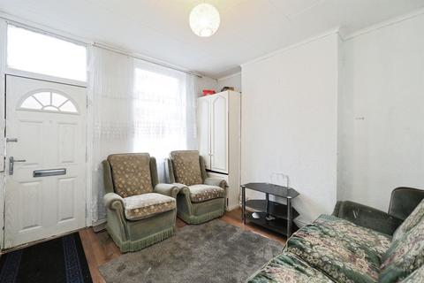 2 bedroom terraced house for sale, Hazelwood Road, Nottingham