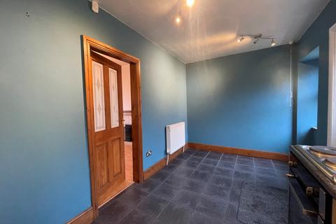 2 bedroom terraced house to rent, Victoria Street, Wetherby, West Yorkshire, LS22