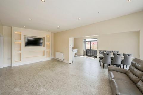 undefined, Stonehill, Hatfield Woodhouse, Doncaster