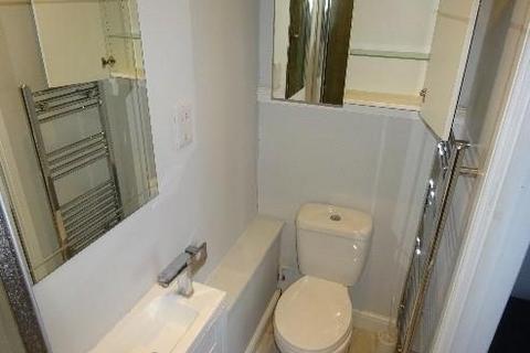 1 bedroom in a house share to rent, Croft Road, Old Town, Swindon