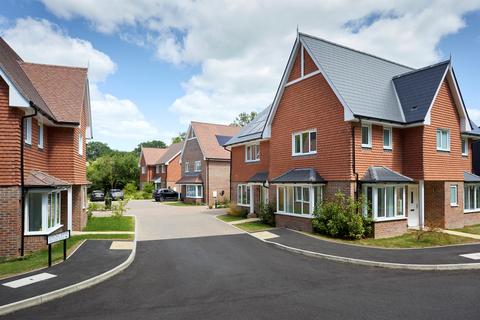 3 bedroom semi-detached house for sale, Spring Bank, Haywards Heath