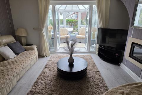 3 bedroom terraced house for sale, Carver Road, Marple