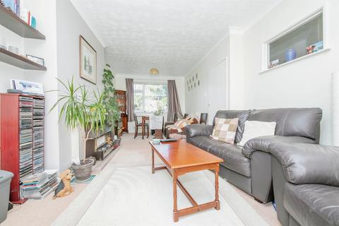 2 bedroom semi-detached bungalow for sale, Oakley Road, Harwich