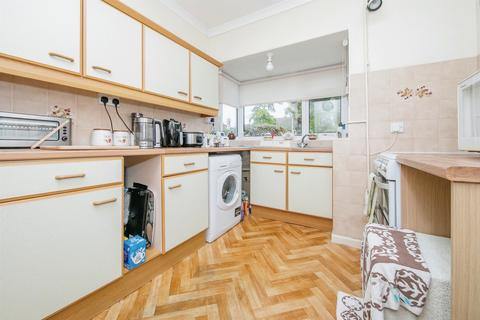 2 bedroom semi-detached bungalow for sale, Oakley Road, Harwich