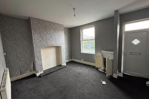3 bedroom end of terrace house to rent, Enfield Road, Blackpool