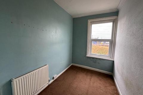 3 bedroom end of terrace house to rent, Enfield Road, Blackpool