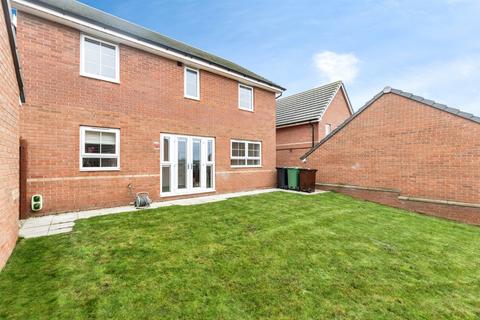4 bedroom detached house for sale, Perry Way, Morley, Leeds