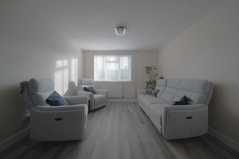 3 bedroom end of terrace house for sale, Vineries Close, Worthing