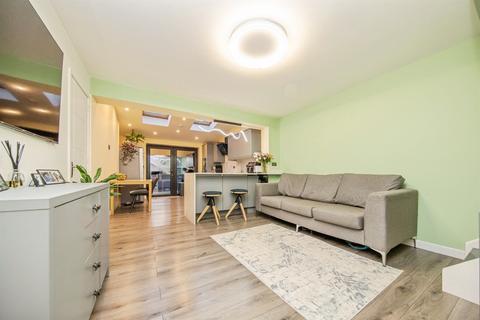 3 bedroom semi-detached house for sale, Cleveland Close, Highwoods, Colchester