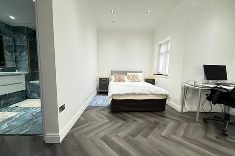 6 bedroom house for sale, Westrow Gardens, Ilford