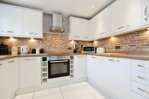 2 bedroom semi-detached house for sale, Court Drive, STOURPORT-ON-SEVERN