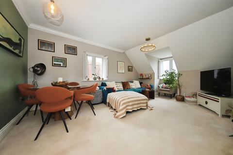 2 bedroom flat for sale, Haybridge Mews, Hagley, Stourbridge