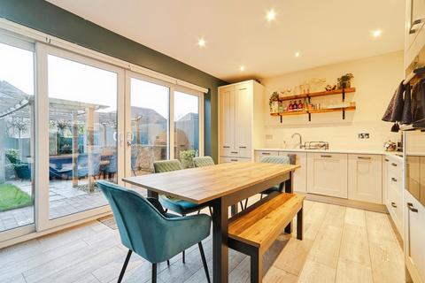 4 bedroom semi-detached house for sale, Mill Square, Horsforth, Leeds