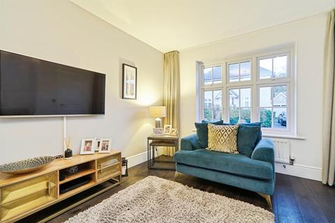 4 bedroom semi-detached house for sale, Mill Square, Horsforth, Leeds