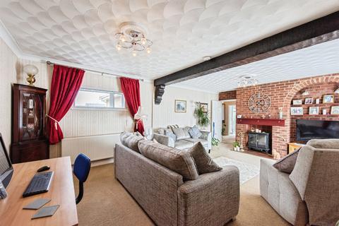 3 bedroom detached bungalow for sale, Crown Street, BRANDON