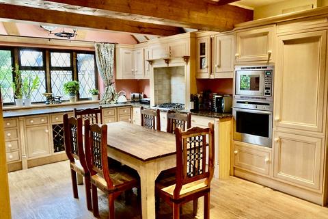 4 bedroom detached house for sale, Old Drive, Polegate