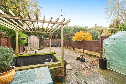 3 bedroom terraced house for sale, Fieldhead Road, Guiseley, Leeds