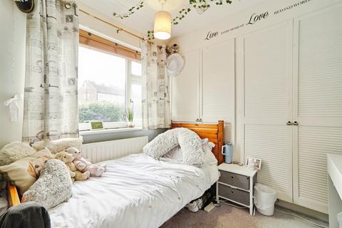3 bedroom terraced house for sale, Fieldhead Road, Guiseley, Leeds
