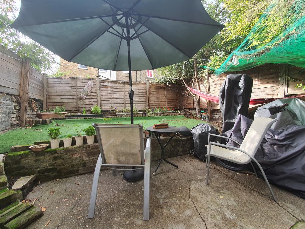 1 bed flat to rent Hammersmith Grove, Hammersmith