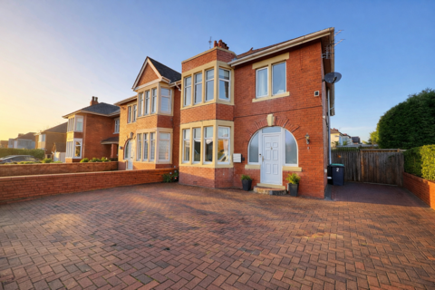 4 bedroom semi-detached house for sale, Dunes Avenue, South Shore FY4