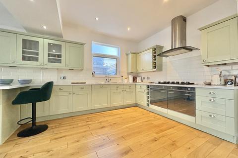 4 bedroom semi-detached house for sale, Dunes Avenue, South Shore FY4