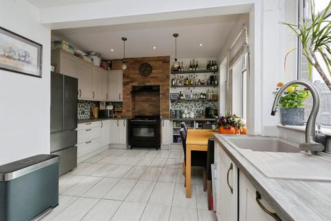 3 bedroom terraced house for sale, Churchdale Road, Eastbourne
