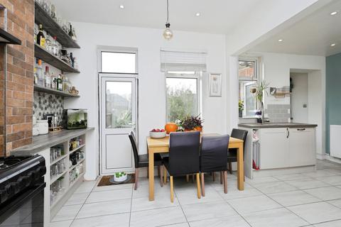 3 bedroom terraced house for sale, Churchdale Road, Eastbourne