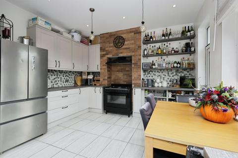 3 bedroom terraced house for sale, Churchdale Road, Eastbourne
